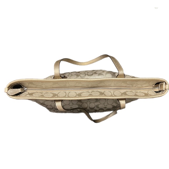 *RARE* Coach City Zip Tote Signature Metallic Gold Platinum Bag. - Picture 10 of 12